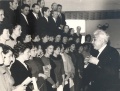 Draugystes choras repeticijos metu 1966 m. susitikimas su prof. K.Kavecku.MKE.jpg