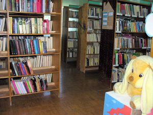 Serksnenu biblioteka1.MKE.2012-07-24.JPG